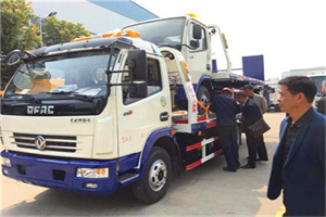仙桃汽车道路救援拖车价格